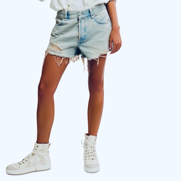 NWT Free People WE THE FREE Now or Never Denim Short in Moon Child size 30 - Picture 9 of 9